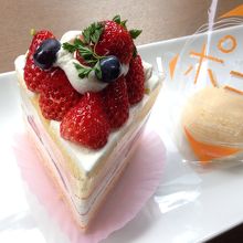 ショートケーキ￥580