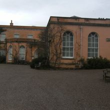 国指定の保存建築キラトンハウスは18世紀の館