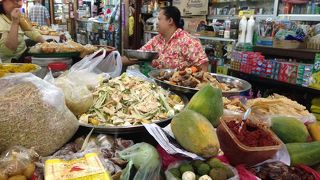 ごちゃごちゃ楽しいマーケット