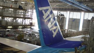 ANAの航空機を間近にみれる「ANA機体メンテナンスセンター」