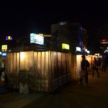 屋台が並んでいます