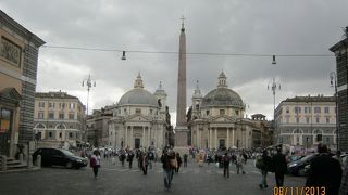 ローマ北の門の内側の広場です。