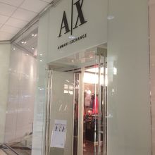 美品　アルマーニエクスチェンジ　M   ハワイの直営店で購入 オンラインストア限定】 ARMANI EXCHANGE (アルマーニ