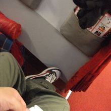 楽にとは言いませんが寝ることができます。この席でよかった。