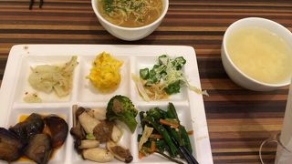 イオンモール内の人気バイキング