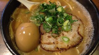 魚介豚骨風の醤油ラーメン