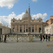 オベリスクが今も伝えています。