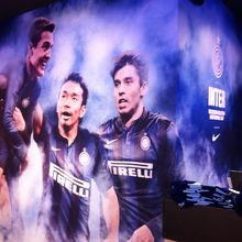 店内の壁。ナガトーモ！