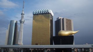 スカイツリーと一緒に写真をとると面白い