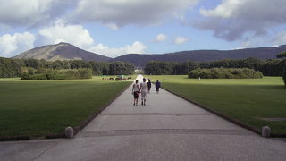 ヴェルサイユ宮殿のようです。