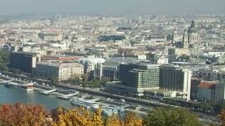 ゲッレールトの丘から撮影したブダペストの街です。