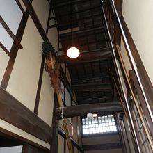 吹き抜けの土間