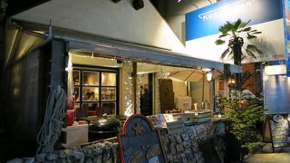 洒落たビアハウス