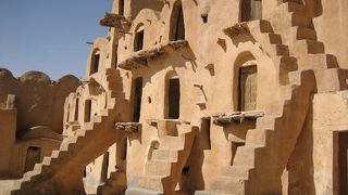 クサールの穴ホテルは日本でもやったら流行りそう！