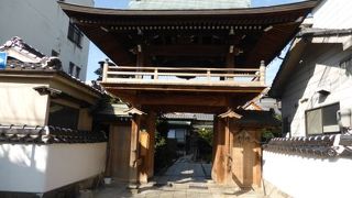 厳島神社の鳥居から真っ直ぐ