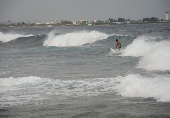 ヴァルヌラー ラールガンドゥ (サーフポイント)