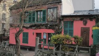 ラパンアジル　ユトリロが酔っぱらってクダを巻き、ピアフが歌っていたシャンソニエ