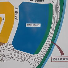 ドバイクリーク側にあった案内図にも一応載っていますが…