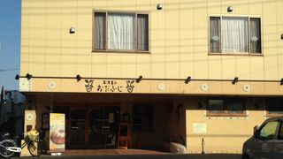 OZのそばの朝並んでいる店