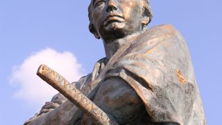 龍馬さんと一緒に長崎の街を見下ろせます