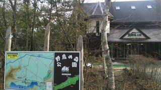 西湖から離れています