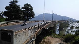 長すぎて渡る気にならない…