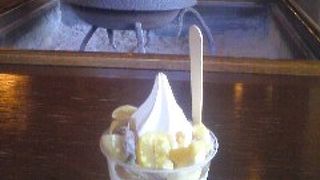 和菓子店にカフェが併設