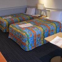 可愛いベッドカバーです