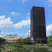 浜松町の駅ビルとして機能してきましたが