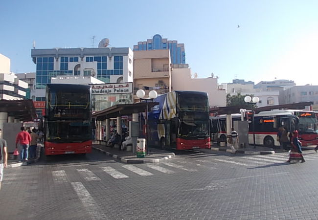 立地的には一番便利な街中のバスステーションです