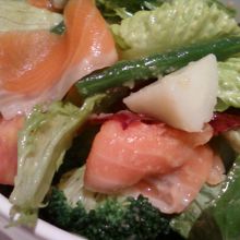 サラダもとってもおいしかったです。