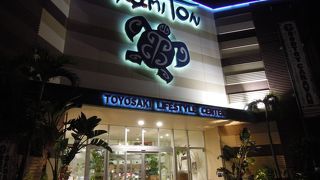 主として、フードコートです。