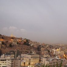 遠くからみたアンマン城