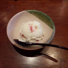 お・ま・けのイチゴシャーベット・アイス（笑）