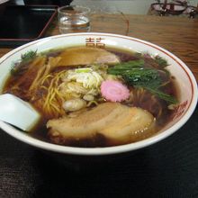 萬字ラーメン大盛り