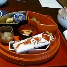 見た目も麗しいお料理です。