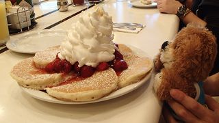 パンケーキとオムレツを食べて来ました。