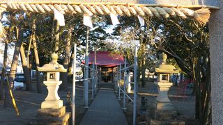アクセス至便な駅前の神社
