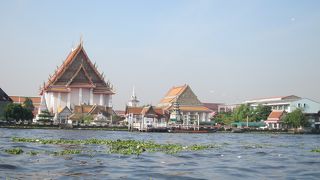 水の国を実感するバンコクの大河