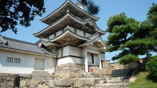 玉藻公園　海の近く、高松城跡