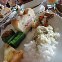 ラウンジに入り浸り（３）