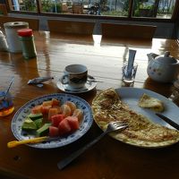 朝食。バナナパンケーキがめちゃうま。