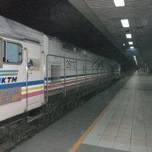 ISO値を上げて撮影したホーム