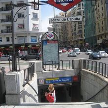 スペイン広場駅の入り口