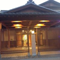 立派な正面玄関