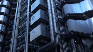 ブレードランナーに出てきそうな、、