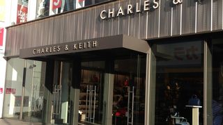 ハイヒールや財布やバッグのお店