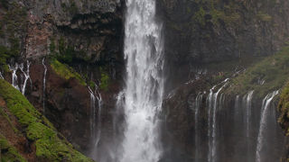 勇壮！日本屈指の滝