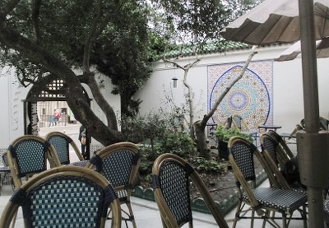 サロン・ド・テ・ド・ラ・モスケ　　イスラム寺院に併設するカフェ