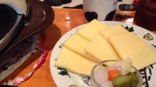 ログハウスでラクレット。